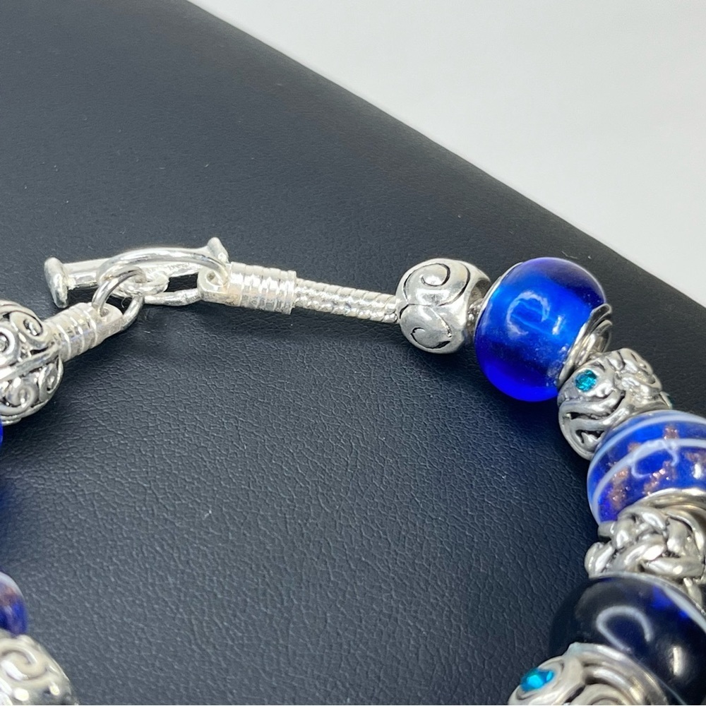 Royal Blue Art Glass Bead Silver Charm Bracelet 8" - Picture 4 of 7